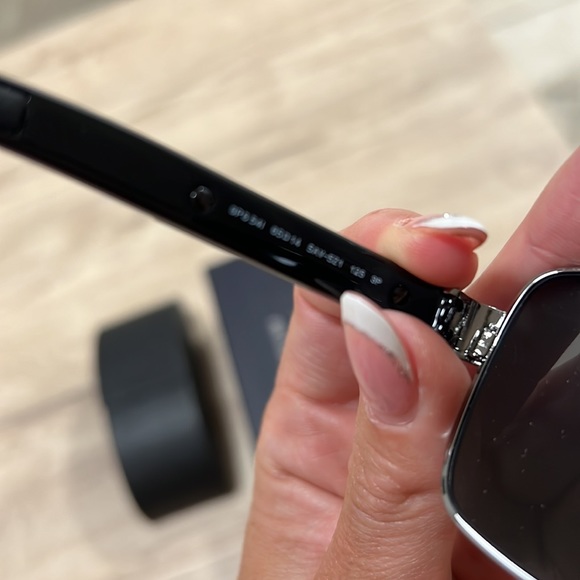 Prada sunglasses - Picture 5 of 5